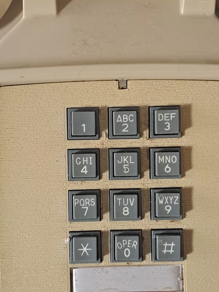 Vintage Cortelco 250044-VBA-20M Single Line Corded Phone, Untestes - Image 2 of 4