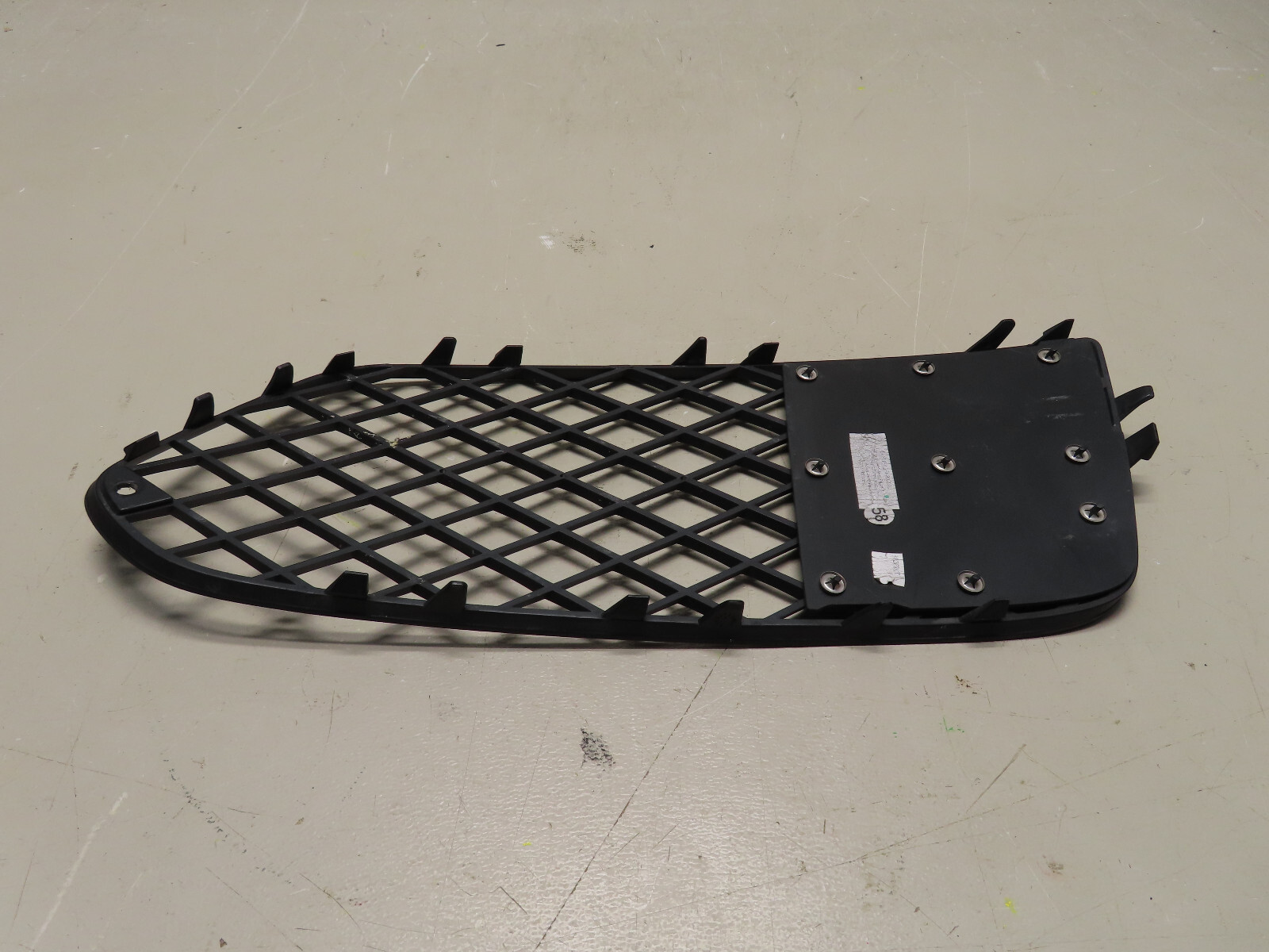 2017-2020 BENTLEY BENTAYGA FRONT LEFT DRIVER SIDE BUMPER GRILLE OEM