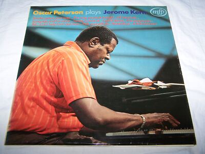 Oscar Peterson Plays Jerome Kern - Oscar Peterson LP [Vinyl] Oscar Peterson