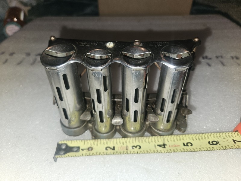 McGill COIN CHANGER HIGH SPEED 4 BARRELS  ANTIQUE