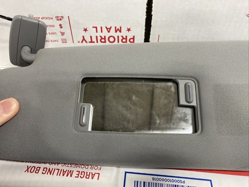 2004-2006 Volkswagen Phaeton | Left Sun Visor With Mirror - OEM 3D0 857 551 - Picture 4 of 11