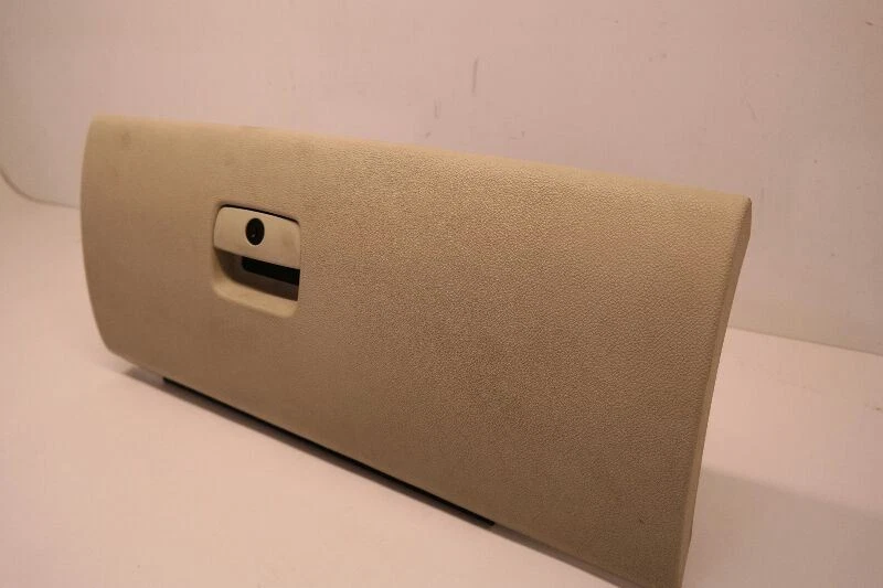 Guantera Cadillac Escalade 2009-2014  Foto 3 de 4