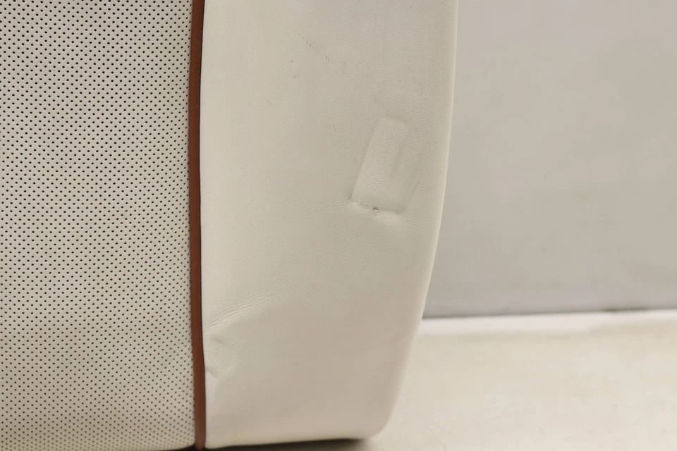 BMW 640I XDRIVE GRAN CUPÉ - Cojín respaldo asiento trasero derecho (cuero) Foto 2 de 4