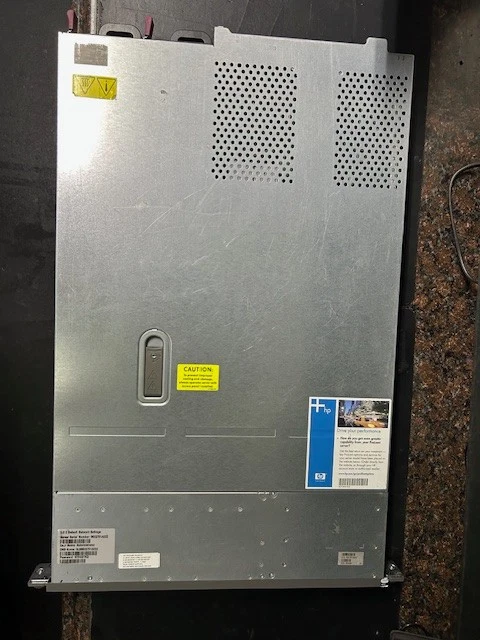 HP ProLiant DL360 G5 RM Server- 2-Xeon 3.0 ghz CPUs-(2) 146GB HDs, 6GB RAM, DVD - Image 3 of 4