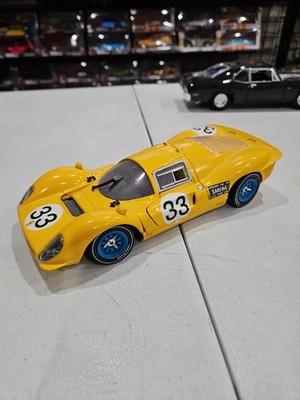 330 P4 Ferrari 330 Yellow - 1/18 - Universal Hobbies -   FREE SHIPPING INCLUD