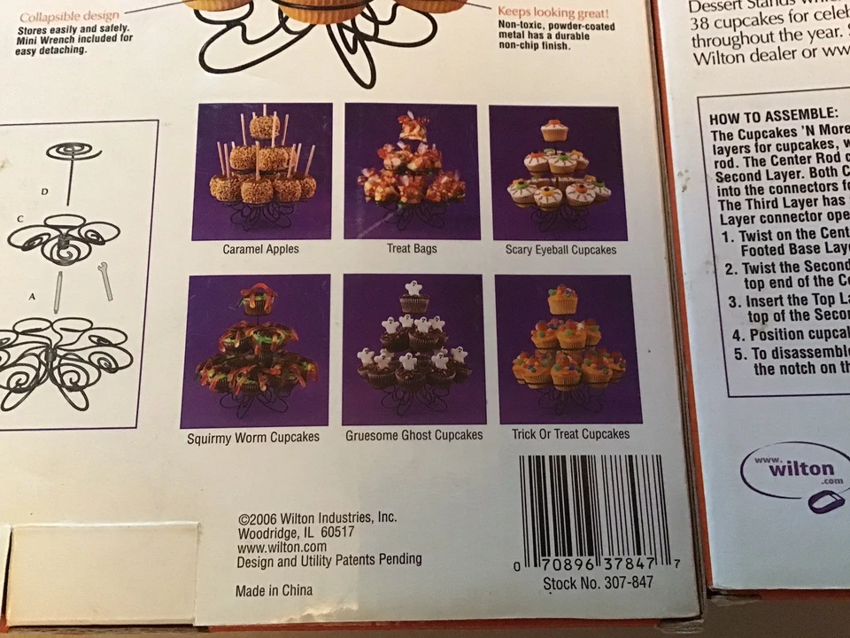 WILTON Halloween Cupcakes n More Soporte de Postre, Lote de 2 Soportes, Nuevo En Caja Foto 3 de 4