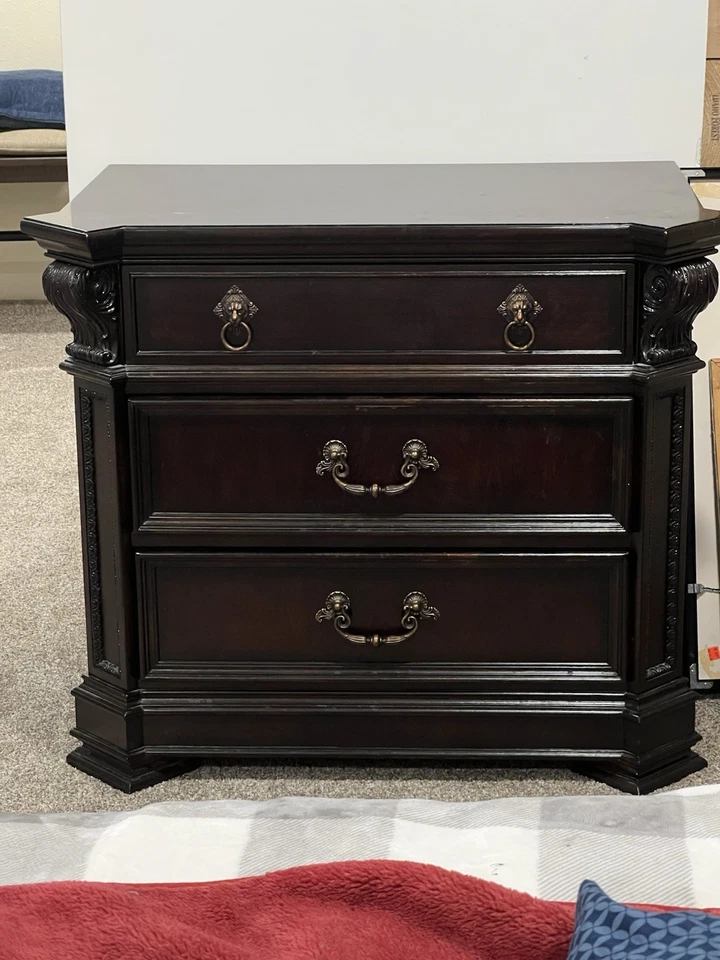Thomasville Brompton Hall King 6 Piece Bedroom Set - Image 2 of 4