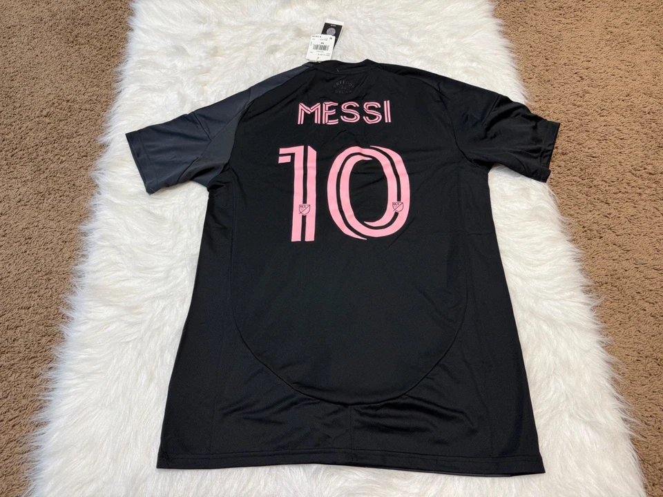 Camiseta de futebol Adidas Inter Miami FC 25/26 Messi preta masculina tamanho médio JI6821 - Imagem 4 de 4