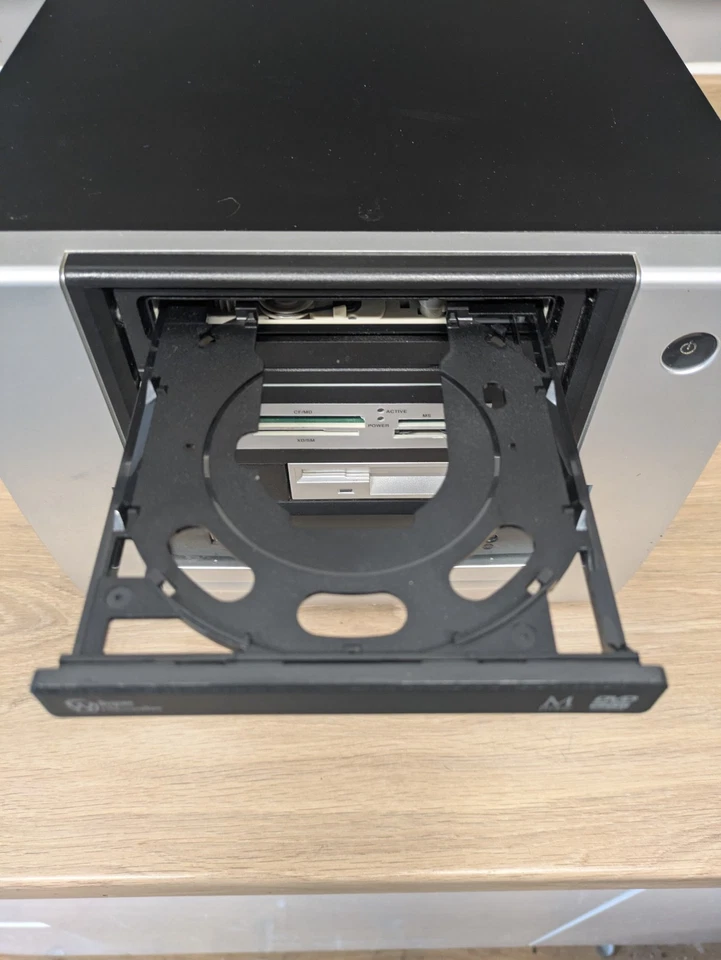 FAST MEDIA PC AMD QUAD CORE 16GB RAM 1TBSSD+1TBHDD AMD GPU - Image 3 of 4