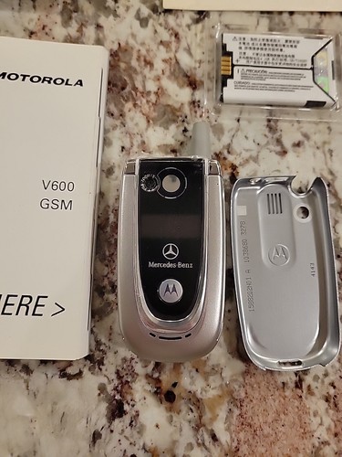 Vintage Mercedes Benz Motorola V600 GSM Flip Phone - Afbeelding 3 van 11