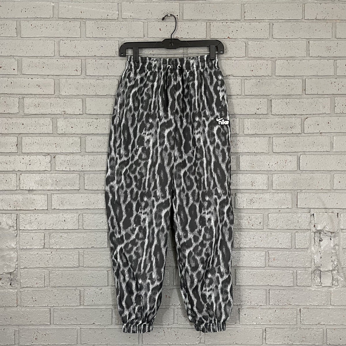 $65 Womens Size XS Nike Sportswear Icon Clash Leopard Track Pants