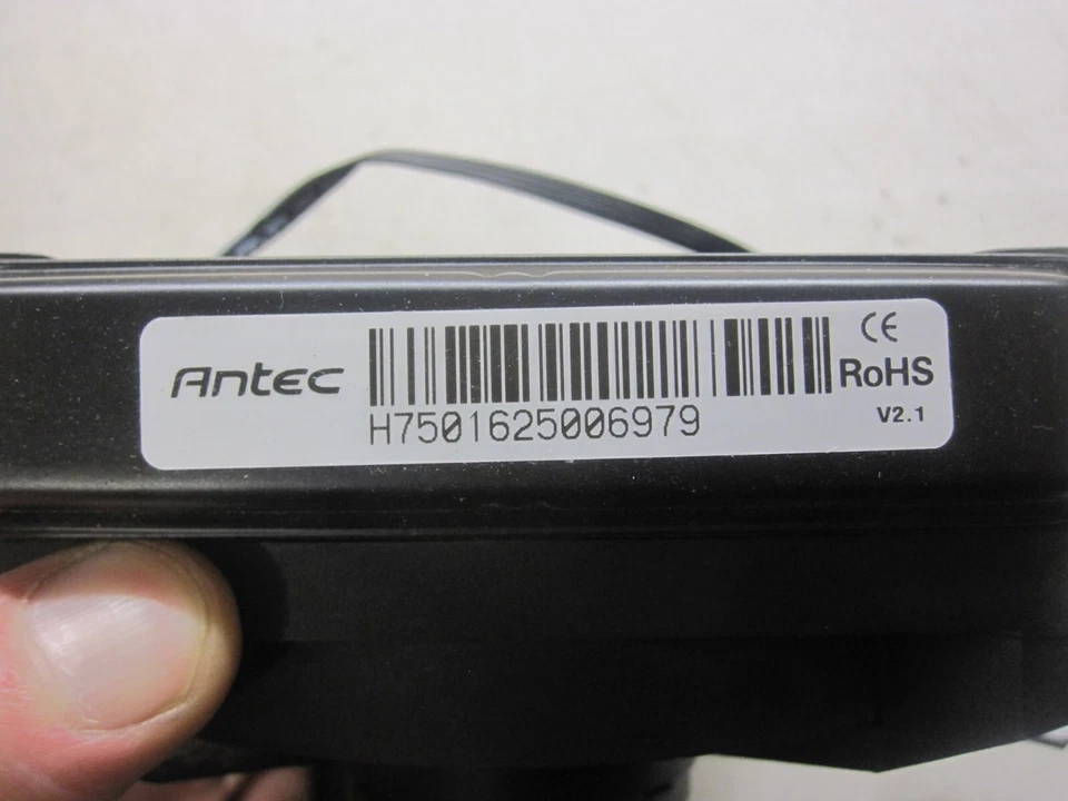ANTEC H2O Liquid 750 CPU Cooler with Radiator and Fan - Image 4 of 4