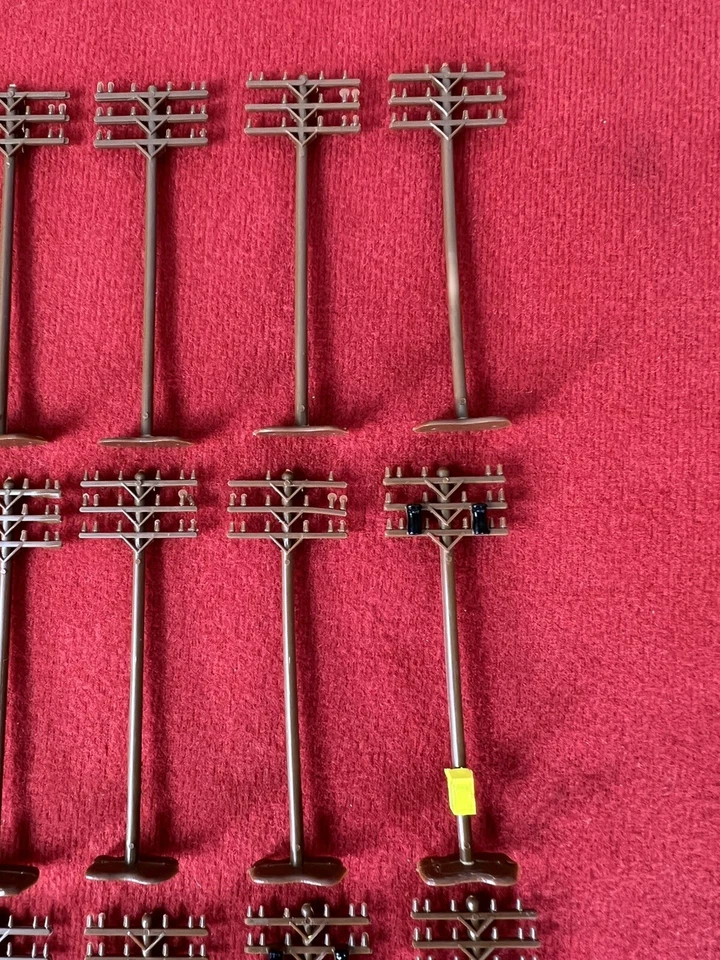 LOT OF 24 BACHMANN N SCALE TELEPHONE / UTILITY POLES -Train Scenery Accessories - Image 3 of 4