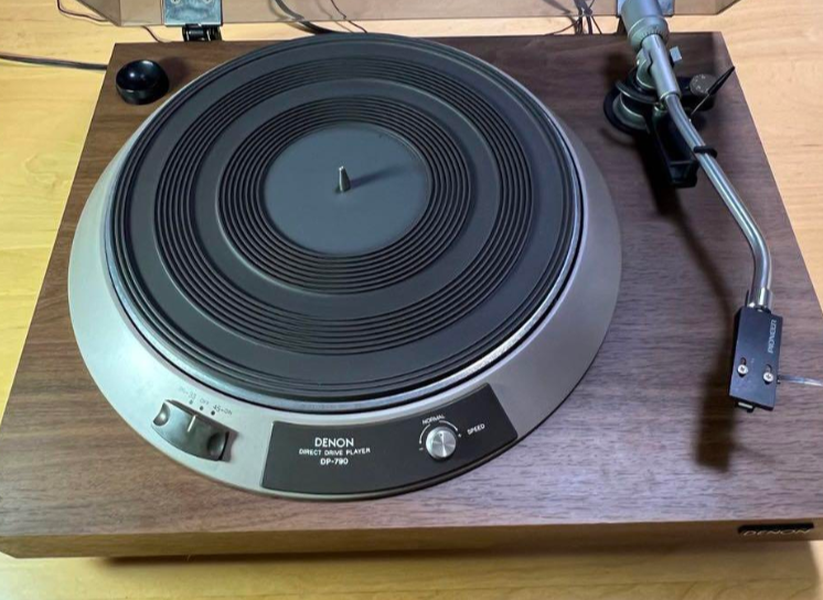 DENON デノン ターンテーブル DP-790W レコードプレーヤー 通電確認  