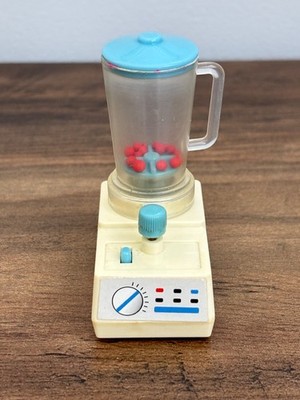 Vintage BARBIE Doll Happy Family Grandma's Kitchen Wind Up BLUE BLENDER ~ WORKS!