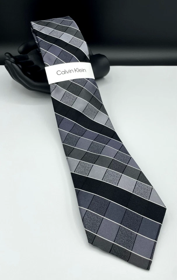 Corbata para hombre Calvin Klein 100 % seda ~ negra ~ cuadros y cuadros ~ NUEVA PRECIO DE VENTA SUGERIDO POR EL FABRICANTE: $59,50 Foto 2 de 3