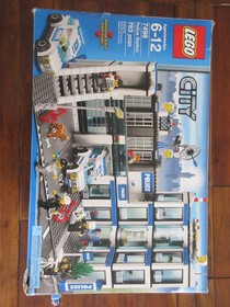 LEGO CITY POLICE STATION 7498 box manual DISCOUNT SHIPPING AVAILABLE PLEASE READ