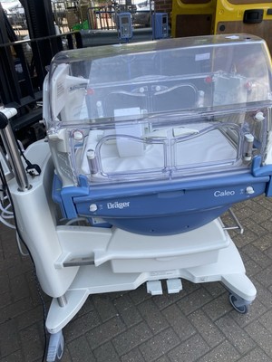 Drager Caleo Baby Inkubator Version 2.11 mit Matratze 