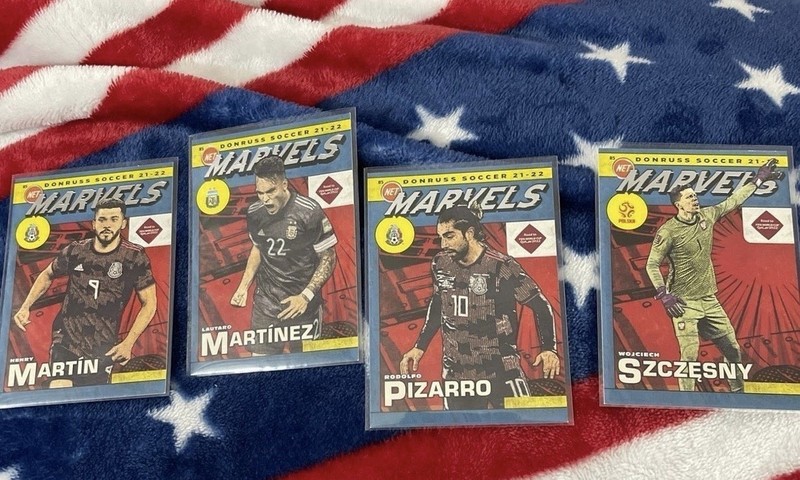 4 Marvel Soccer Cards 2021-22