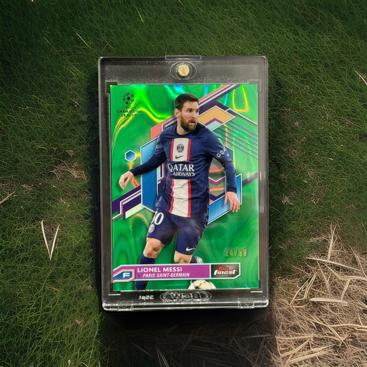 2022-23 Topps Finest UCL PSG Lionel Messi Green Lava