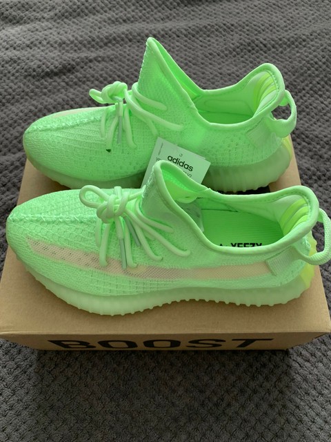 Kuuuubs YEEZY BOOST 350 V2 GLOW IN THE DARK