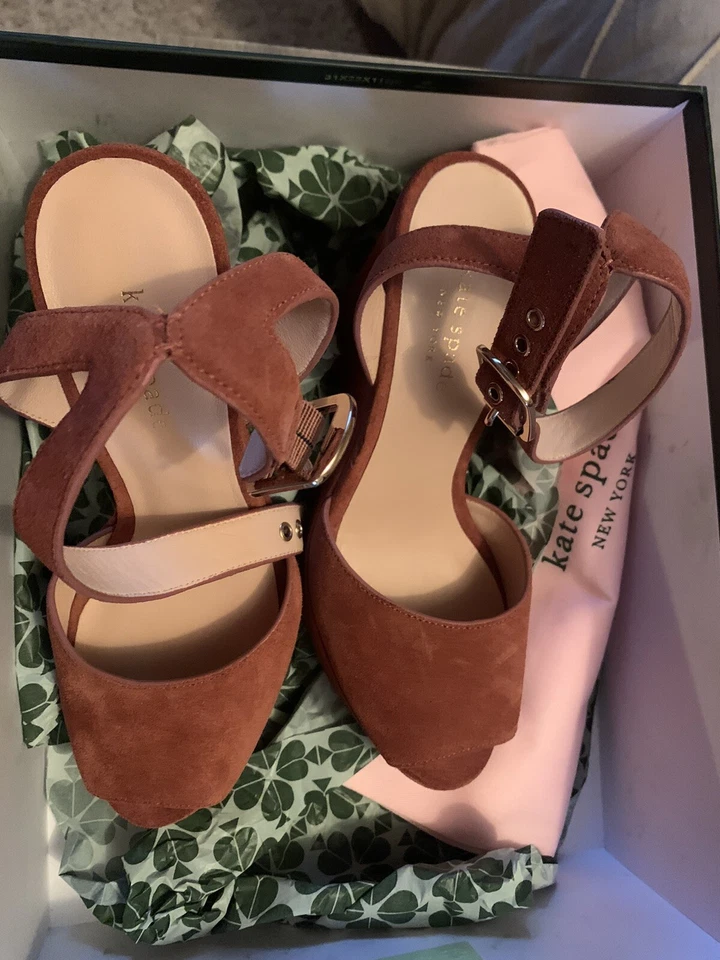 sandalias de cuña kate spade Foto 2 de 4