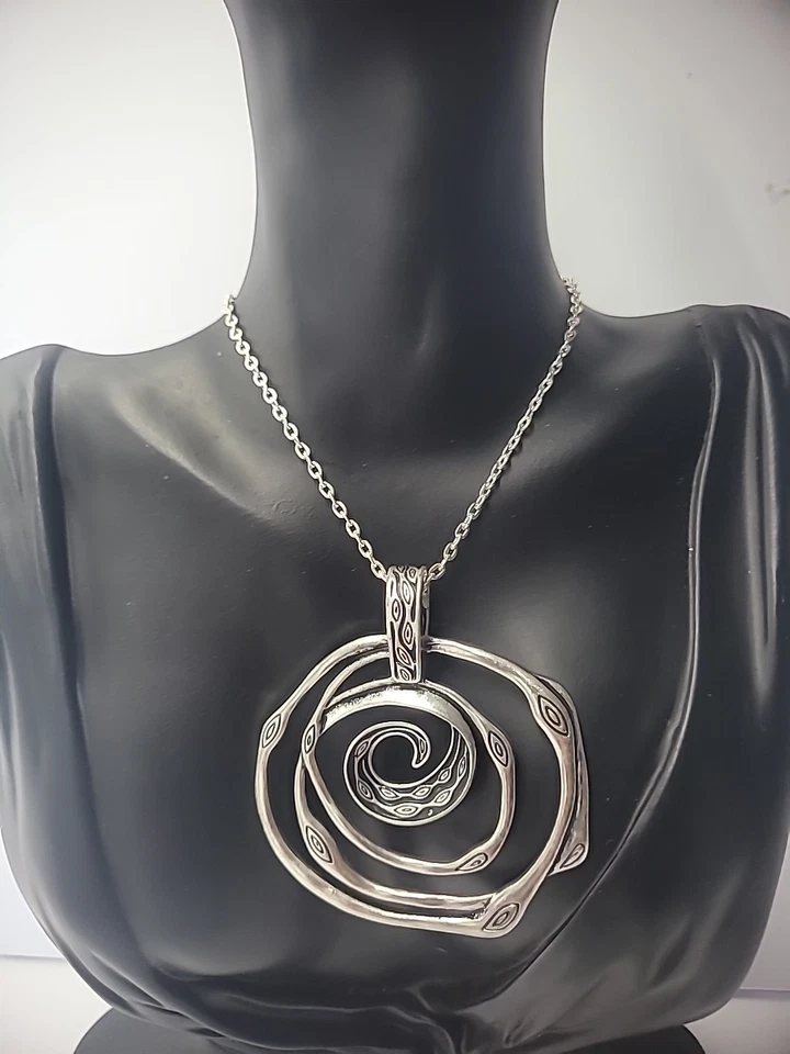 Colgante remolino plata vintage Premier Designs tono plata cadena joyería Foto 2 de 4