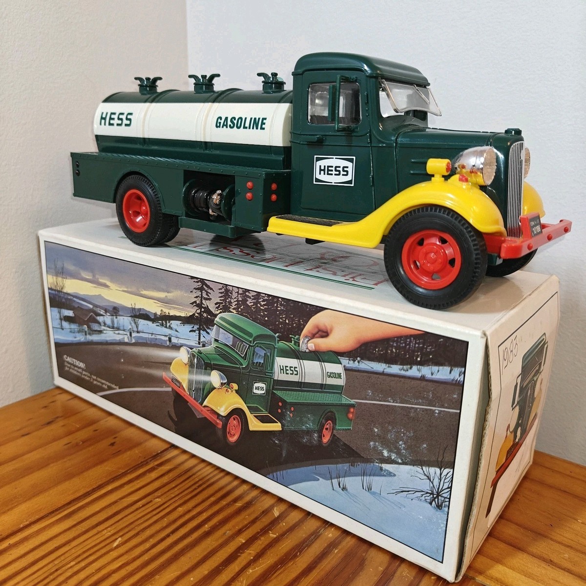 Vintage 1980 Hess Gasoline Truck Model 10186 