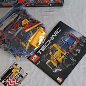 LEGO TECHNIC Container Truck Set 42024, 948 Pieces, 2 in 1, Complete