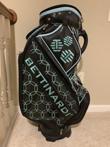 Bettinardi x MONOPOLY Money Vessel VLS Stand Bag - Black Bettinardi x MONOPOLY Money Vessel VLS Stand Bag - Black