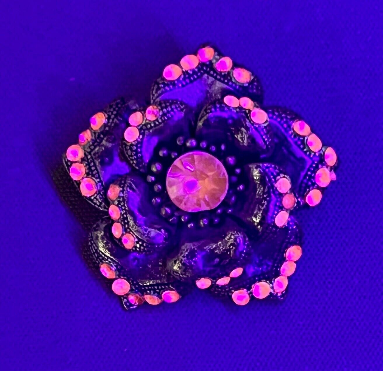 Vintage Flower Brooch Pin Silver Tone Pink Rhines… - image 4