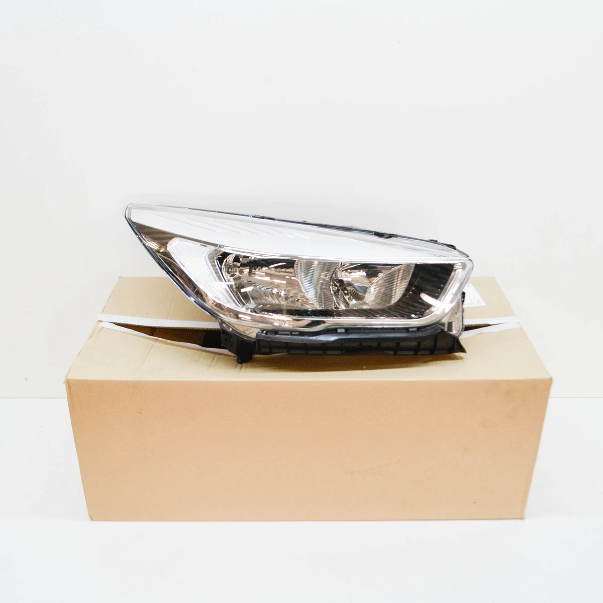 NEW FORD KUGA C250 MK2 FRONT RIGHT HEADLIGHT LHD GV41-13W029-AJ 