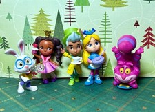 Disney Junior Alice's Wonderland Bakery 5 Figures Play set, Cake Toppers