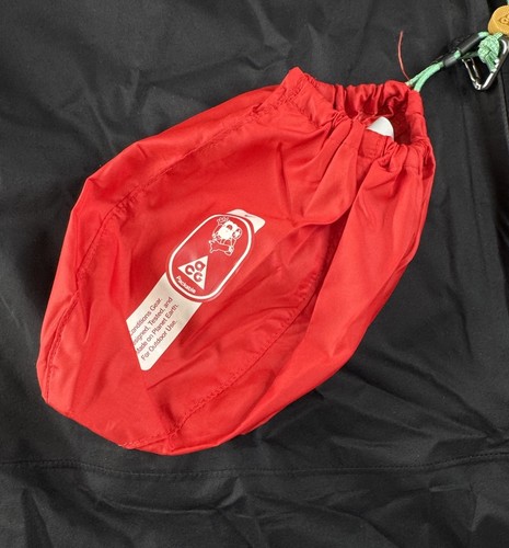 Sz XL FQ3062-010 Nike ACG Trail Storm-FIT ADV Snacks Black Jacket With Red Bag - Picture 4 of 17