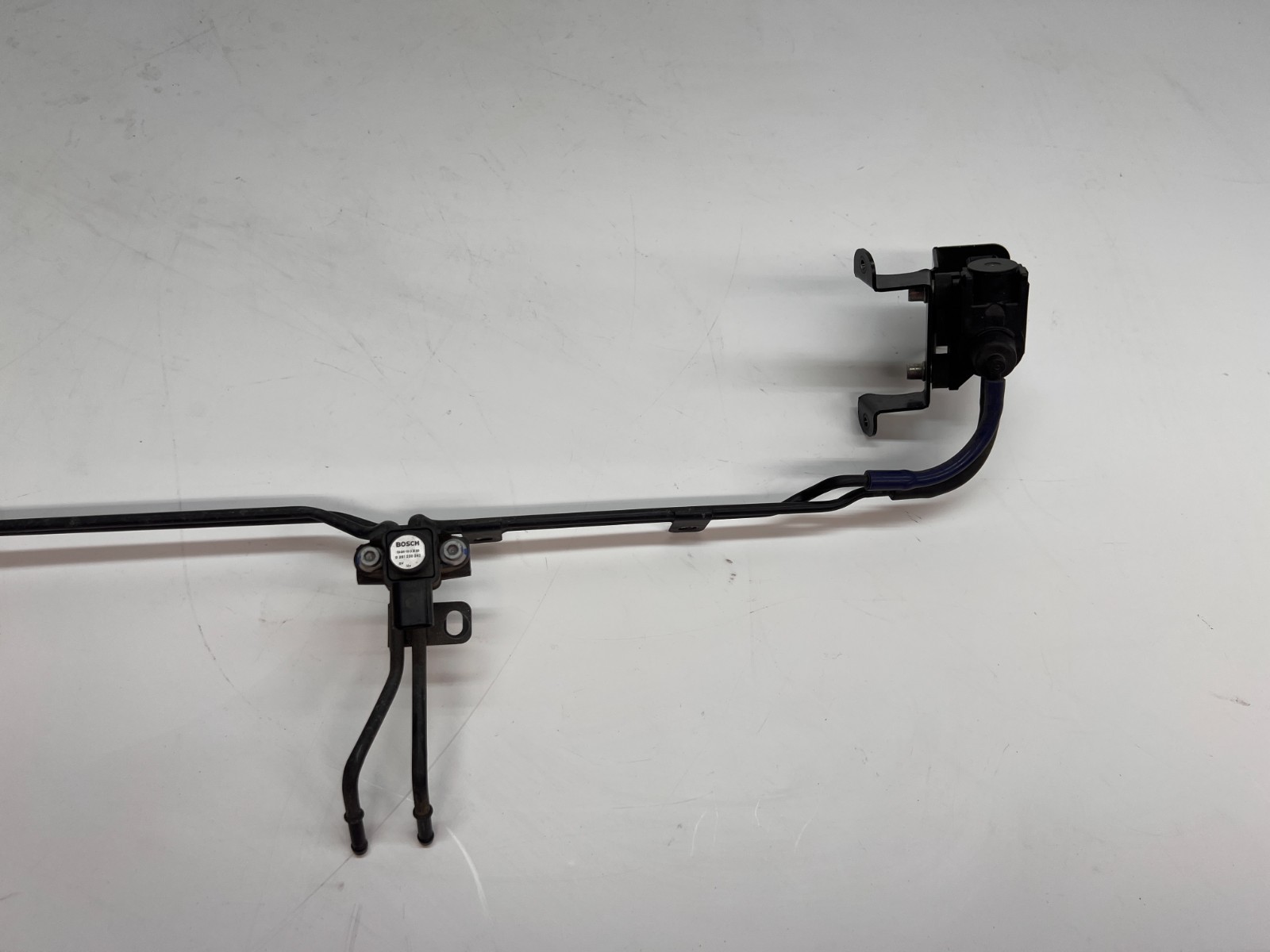 FERRARI 488 PISTA F8 TURBOCHARGING RIGID PIPE SOLENOID VALVE OEM 334351 316062