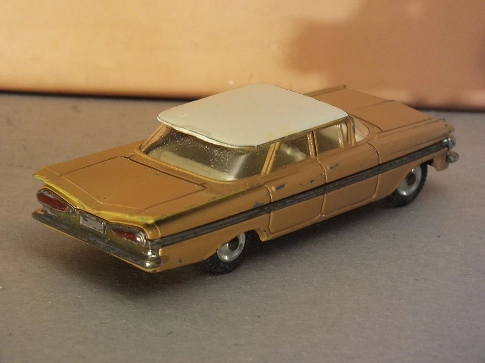 Corgi Toys 248 Chevrolet Impala (1965) condizioni molto buone - Immagine 2 di 4