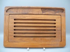 Schneidebrett Teakholz dänisches Design Messerablage Krümelrost herrausnehmbar