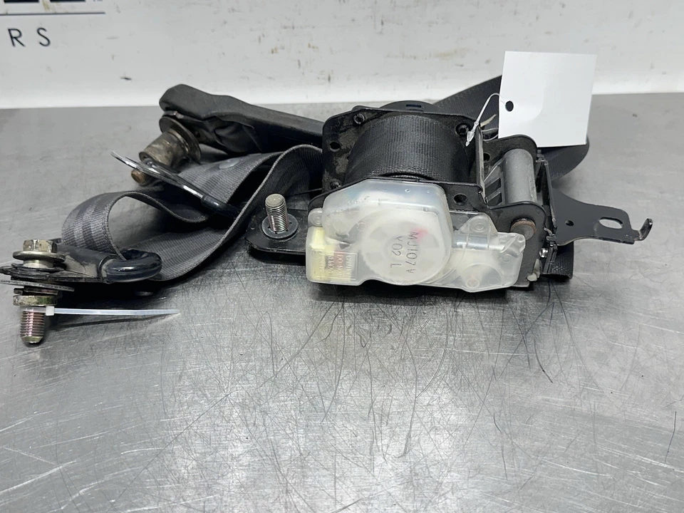 1994-2001 ACURA INTEGRA 2D LEFT & RIGHT FRONT SEAT BELTS BLACK OEM - Image 4 of 4