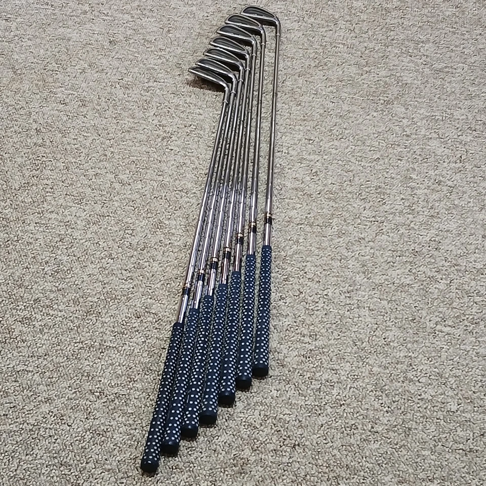 Square Two SZ Iron Set 4–10 (wedge) Right Handed Men’s Regular Flex Steel Shafts - Image 2 of 4