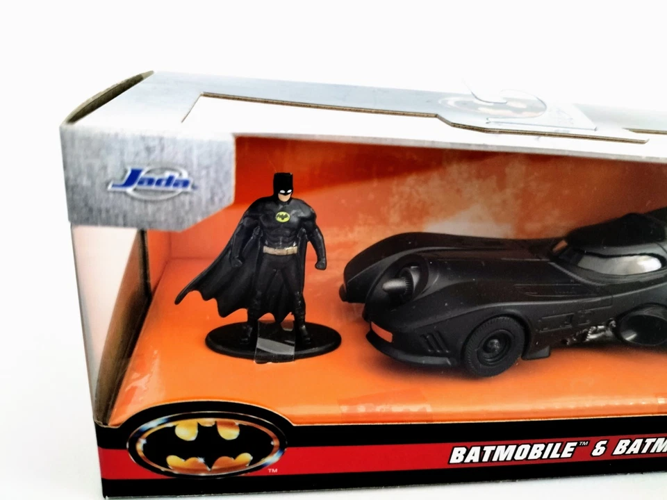 Figura Die-Cast Jada Batman 1989 Batimóvil y Batman 1:32 NUEVO Sellado Foto 3 de 4