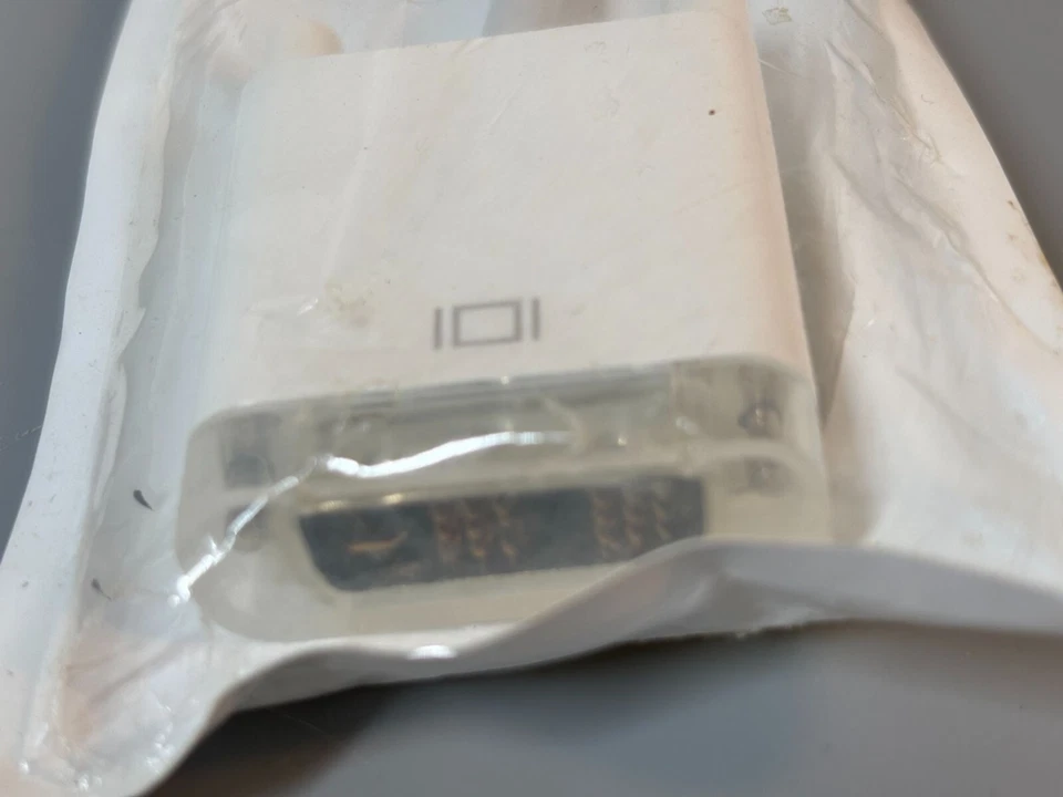 Apple DVI Port to VGA adapter for Mac Mini G4 Power Mac Brand New Sealed OEM - Image 2 of 3