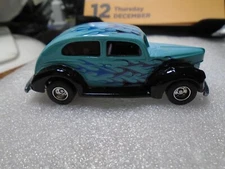 Hot Wheels Mint Loose Motor City Classics Fat Fendered '40