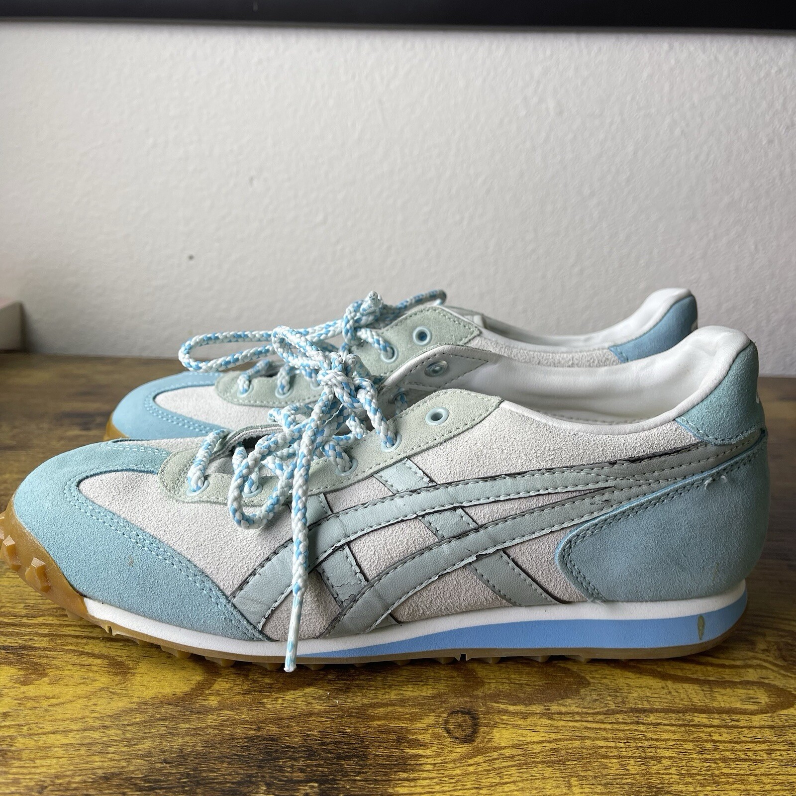Mens Size 8 Baby Blue Rare
