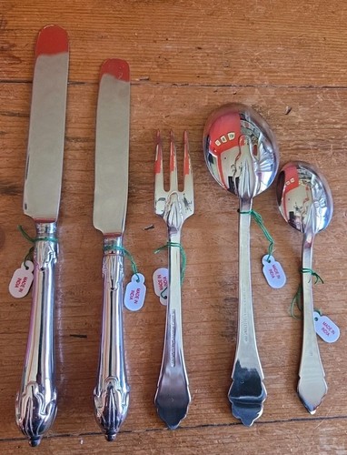 The Source Perrier Collection 1997 Silverware Serving Flatware 5 Pieces Nos - Picture 2 of 2
