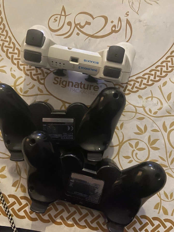 manettes ps3 sony pour pièce ou à réparé - Photo 2/2