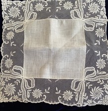 VTG Net Lace Hankie Handkerchief Cream Cotton Batiste Bow Designs Wedding