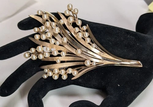 Extra Large Crown Trafari Faux Pearl Brooch Pin Gold Tone Vintage Jewelry