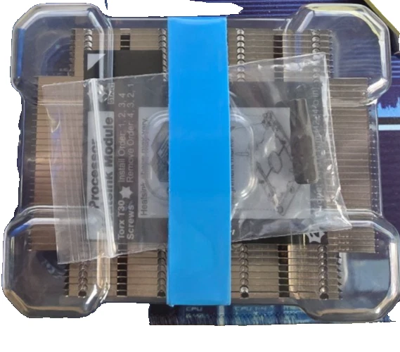 01KP652 01KP653 LENOVO HEATSINK 2U 165W FOR THINKSYSTEM SR670 SR650 SR550 SR590 - Image 3 of 4