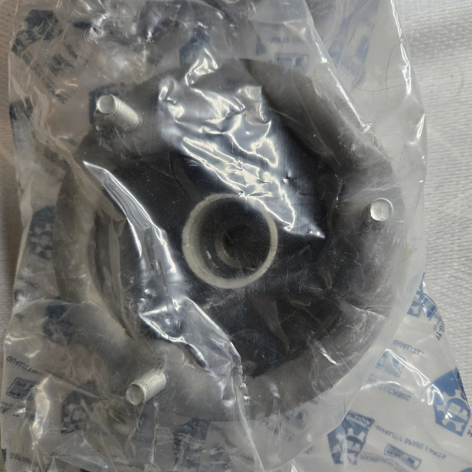 SOPORTES AMORTIGUADORES PUNTAL DELANTEROS L+R para BMW E90 E91 E92 31306775098 - Hamburg Technic.  Foto 3 de 4