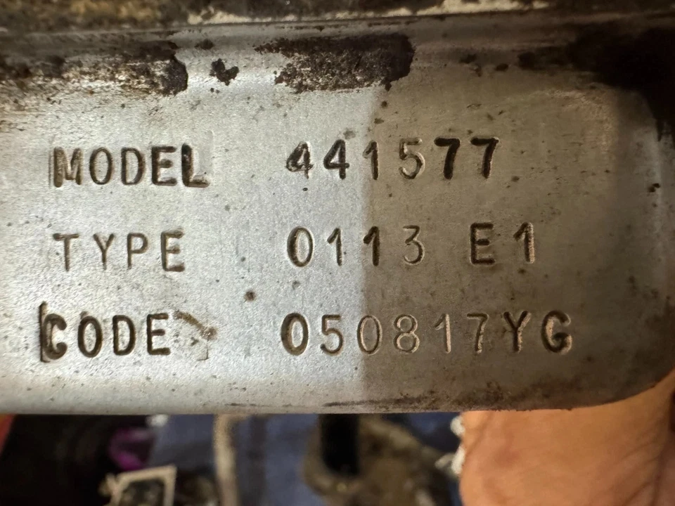 John Deere Briggs & Stratton Crankshaft Rods and Pistons 20 HP V-Twin - Image 3 of 3